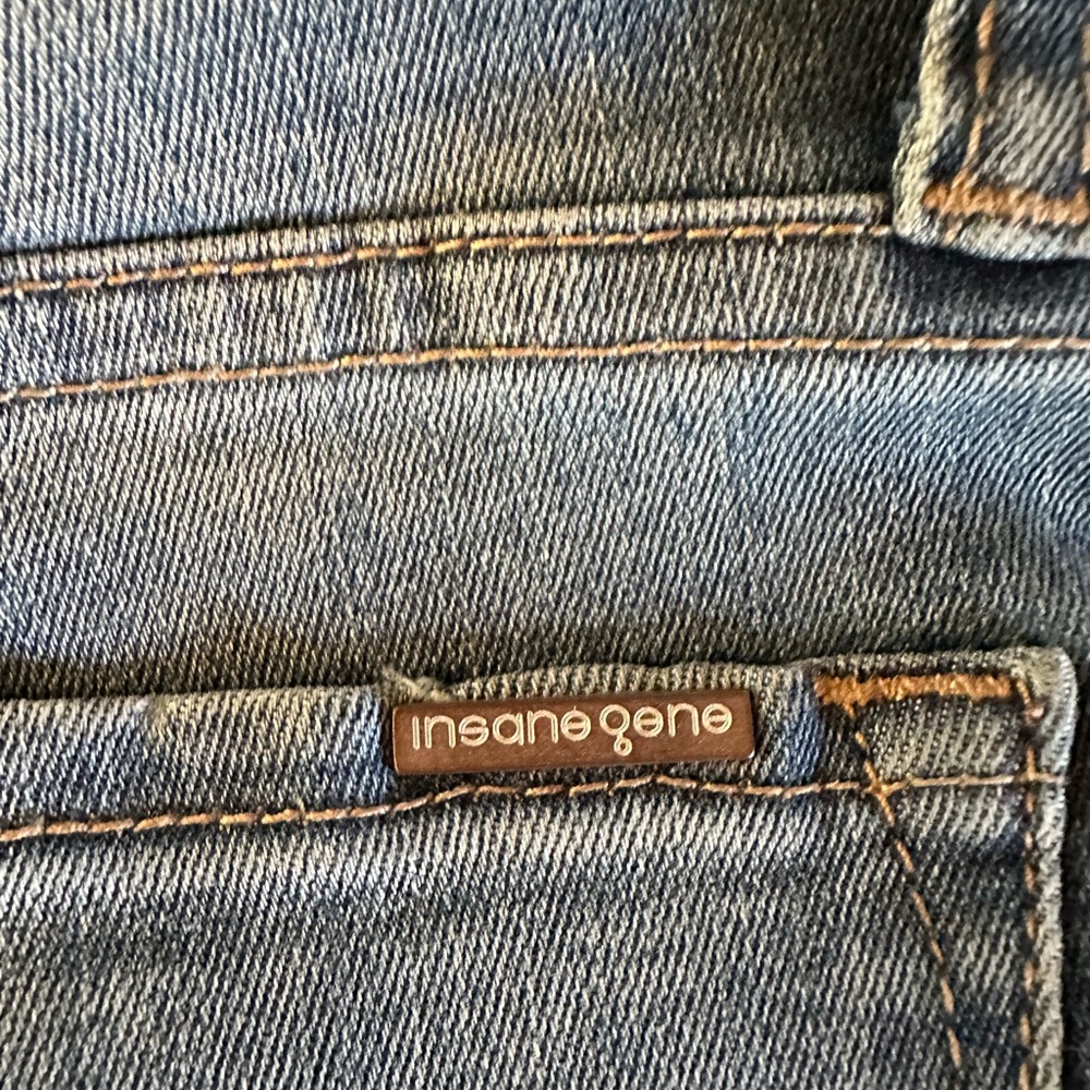 Insane One High Rise Distressed Jeans Size 11 - Picture 8 of 9